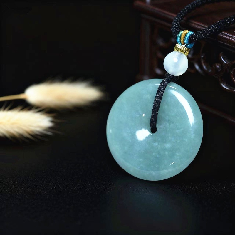 Novo Colar Pingente de Jade Na - Necklaces avaliação e preço
