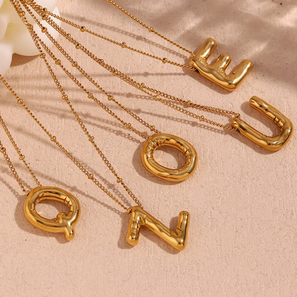 CARLIDANA-Colares de Bolhas de - Initial Letter Necklace 18K Gold avaliação e preço